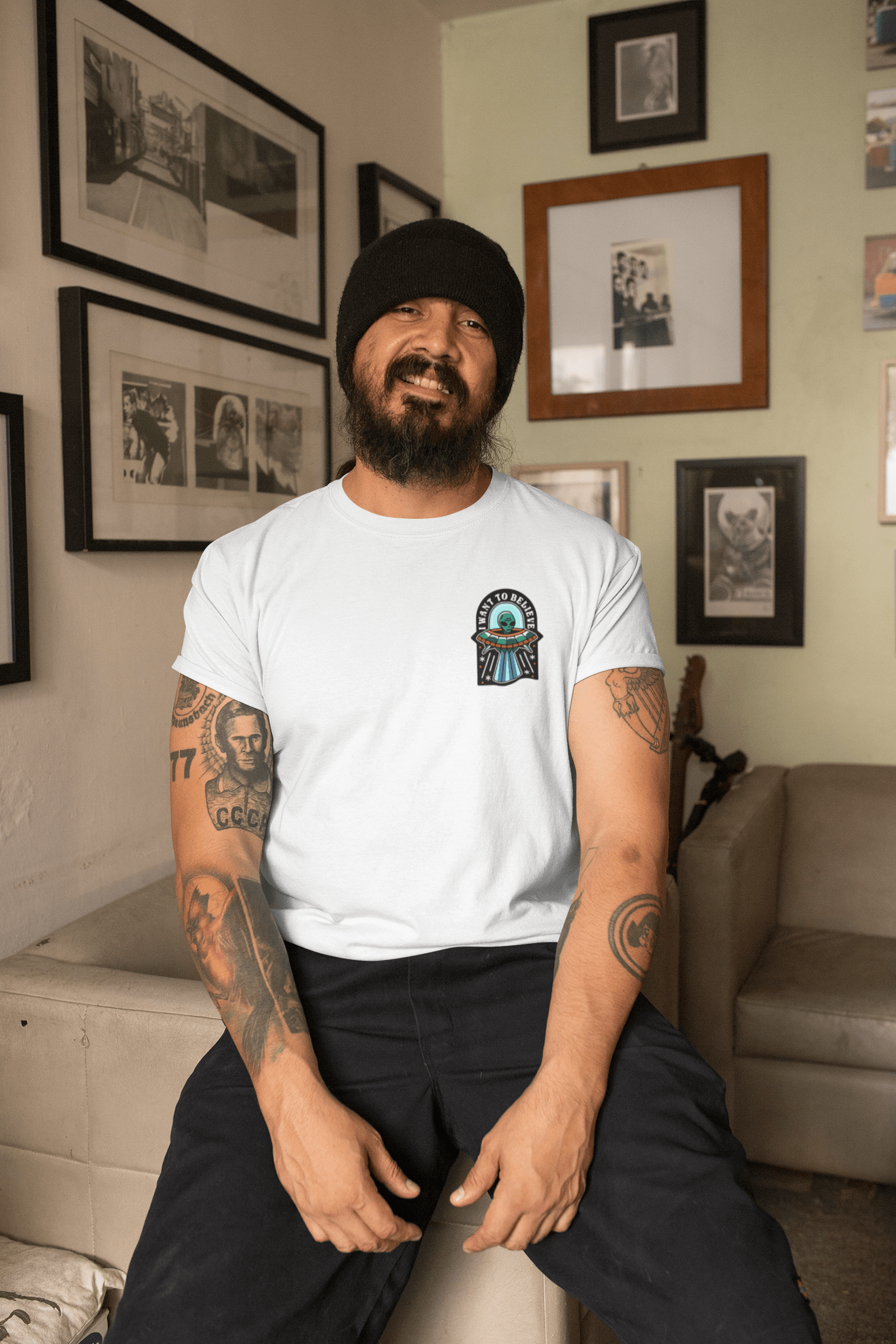 T-Shirt BELIEVE IN ALIENS T-SHIRT trust trustrustrust