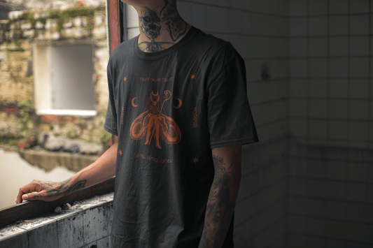 T-Shirt MOTHMAN TRUST T-SHIRT trust trustrustrust